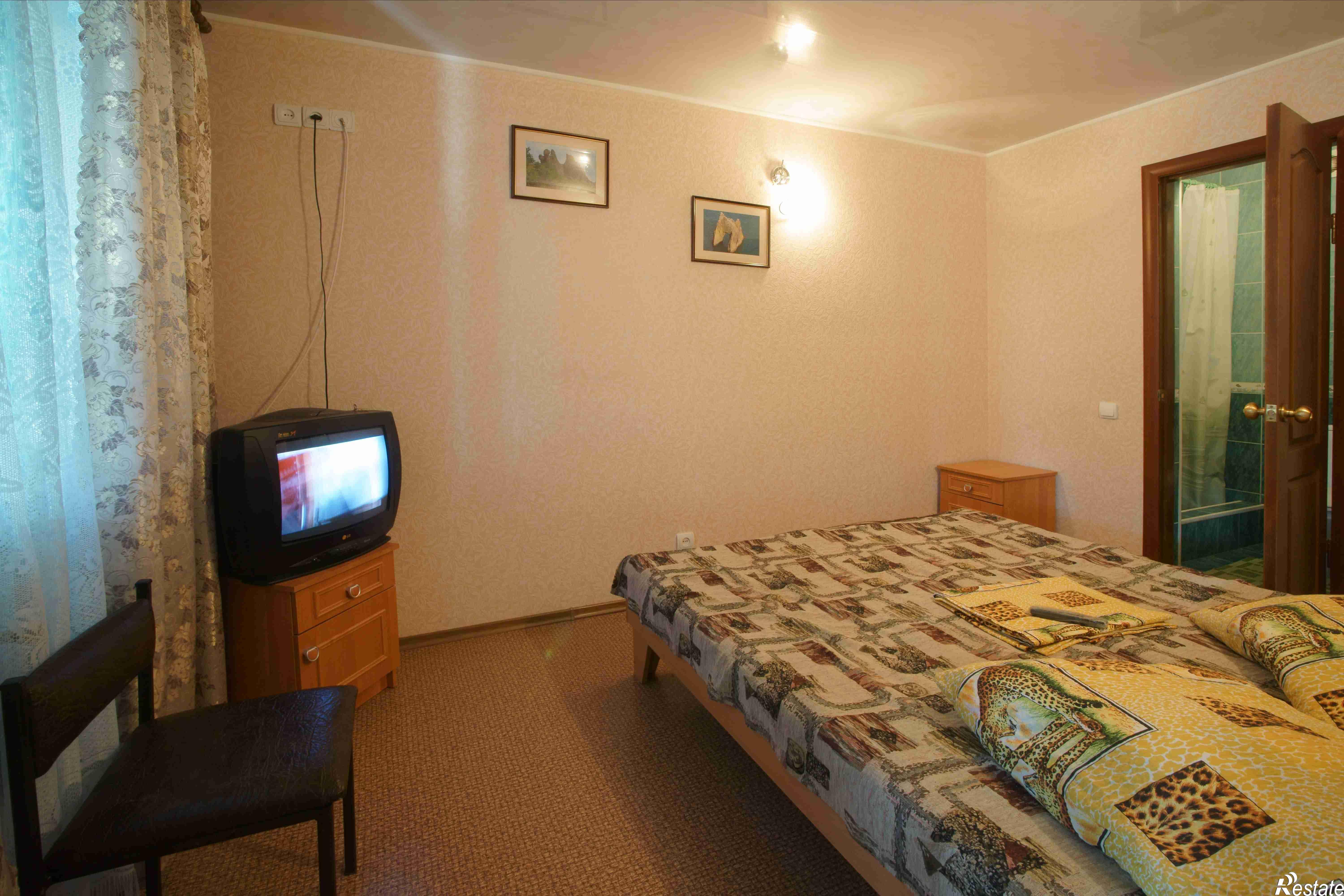 Сдать комнату за 998 рублей на Крымская , 1