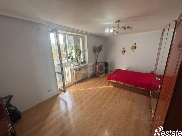 3-комн квартира Симферопольское шоссе, 24Г,  д. 24Г