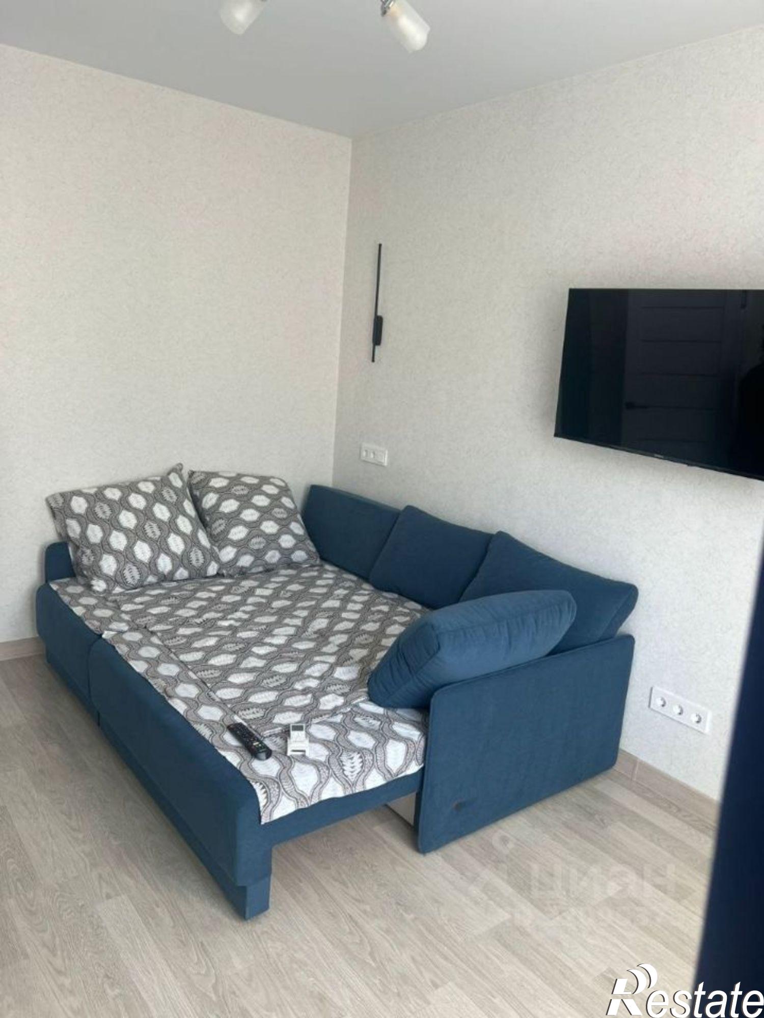 Сдать квартиру за 35 000 рублей на Симферопольское шоссе, 52