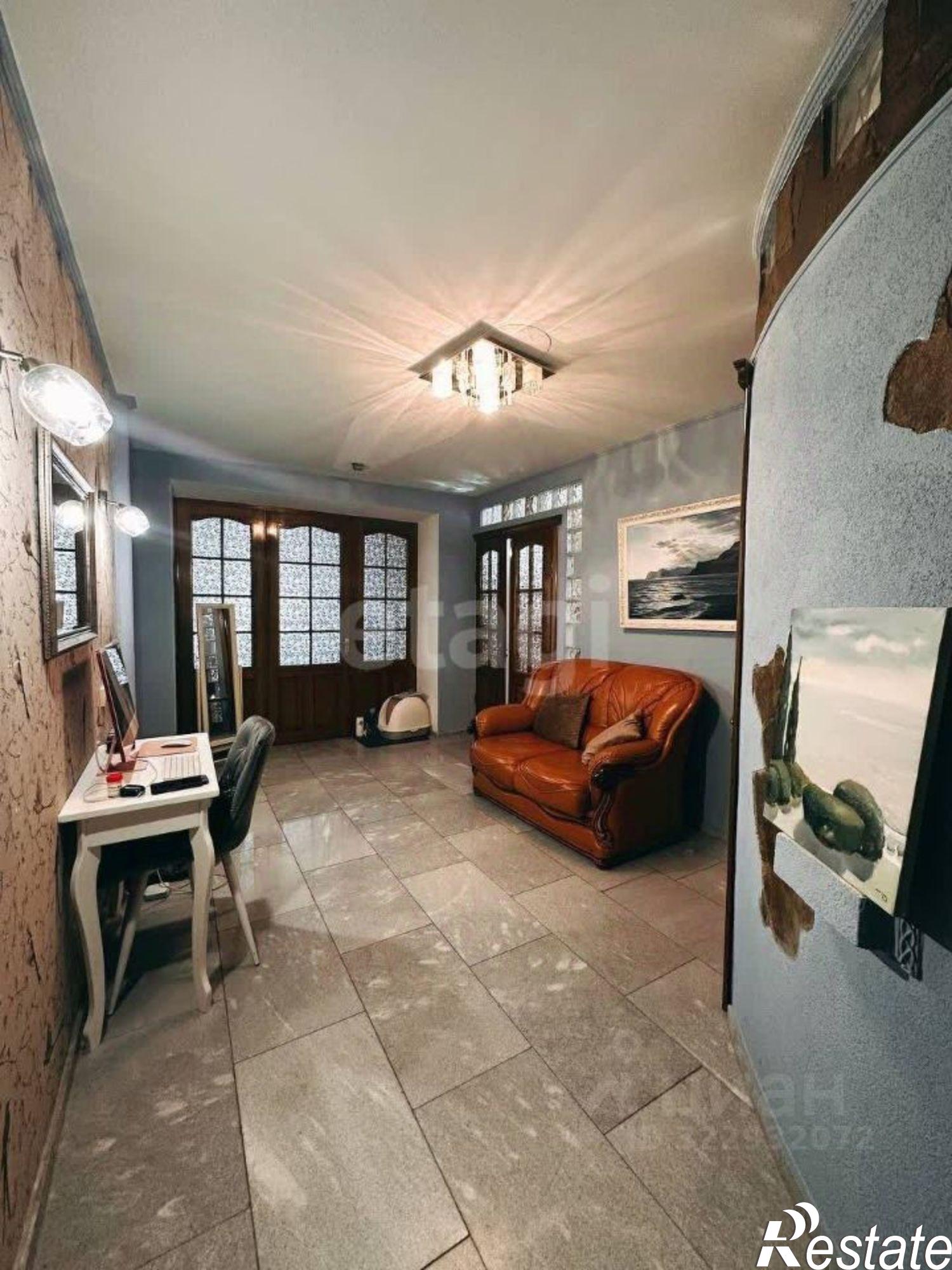 Купить квартиру за 15 000 000 рублей на ул Крымская, 82Б