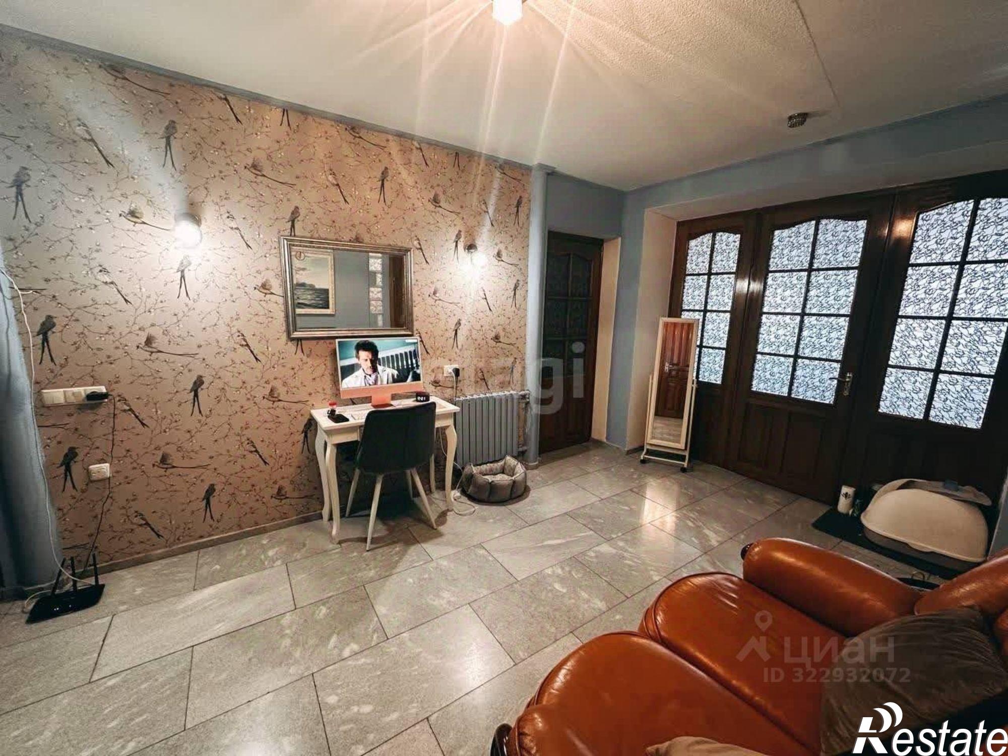 Купить квартиру за 15 000 000 рублей на ул Крымская, 82Б