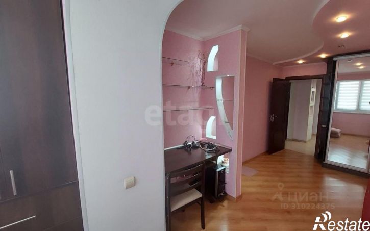 3-комн квартира б-р Старшинова, 21,  д. 21