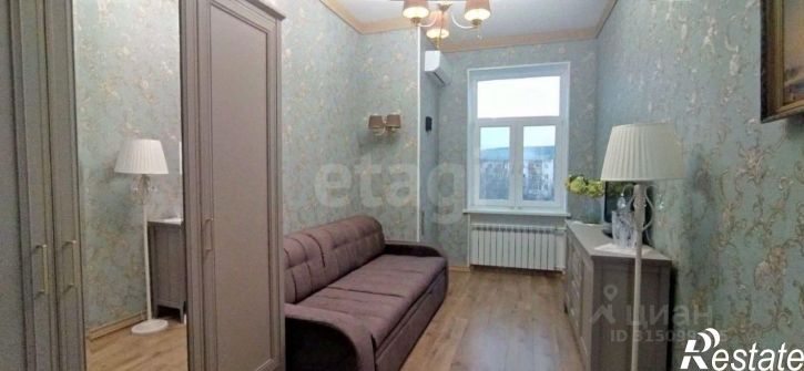 4-комн квартира ул Назукина, 1,  д. 1