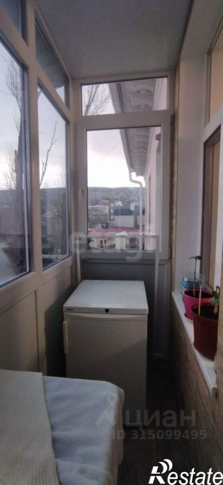 4-комн квартира ул Назукина, 1,  д. 1