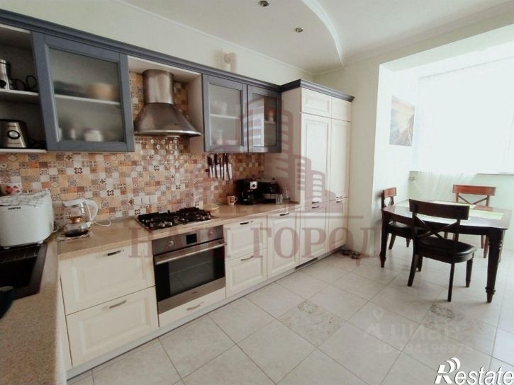 2-комн квартира ул Гарнаева, 63К,  д. 63К