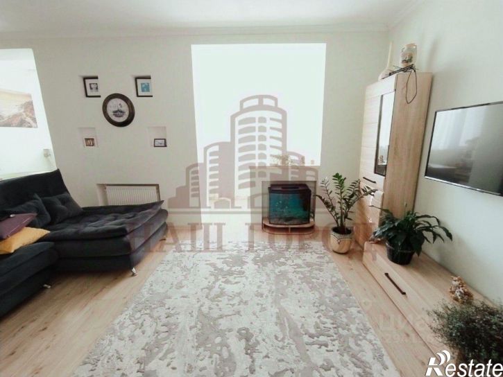 2-комн квартира ул Гарнаева, 63К,  д. 63К