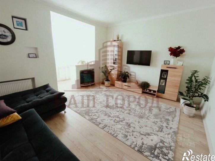 2-комн квартира ул Гарнаева, 63К,  д. 63К