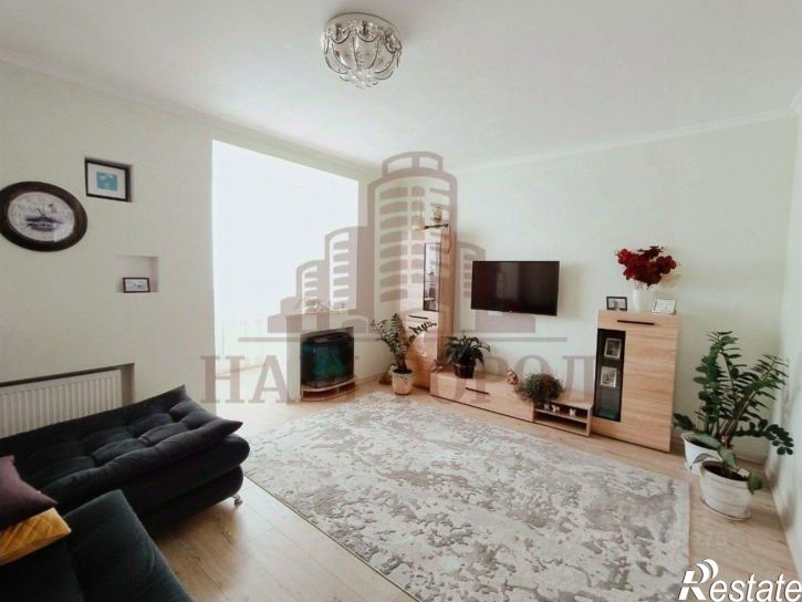 2-комн квартира ул Гарнаева, 63К,  д. 63К