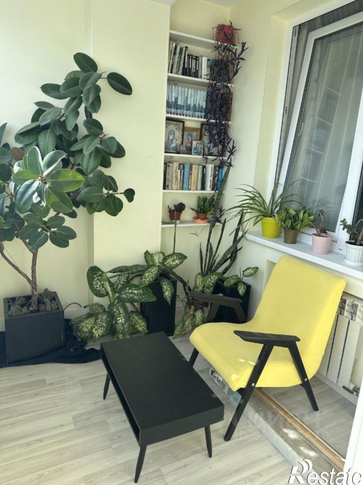 2-комн квартира улица Гарнаева, 63Д,  д. 63Д