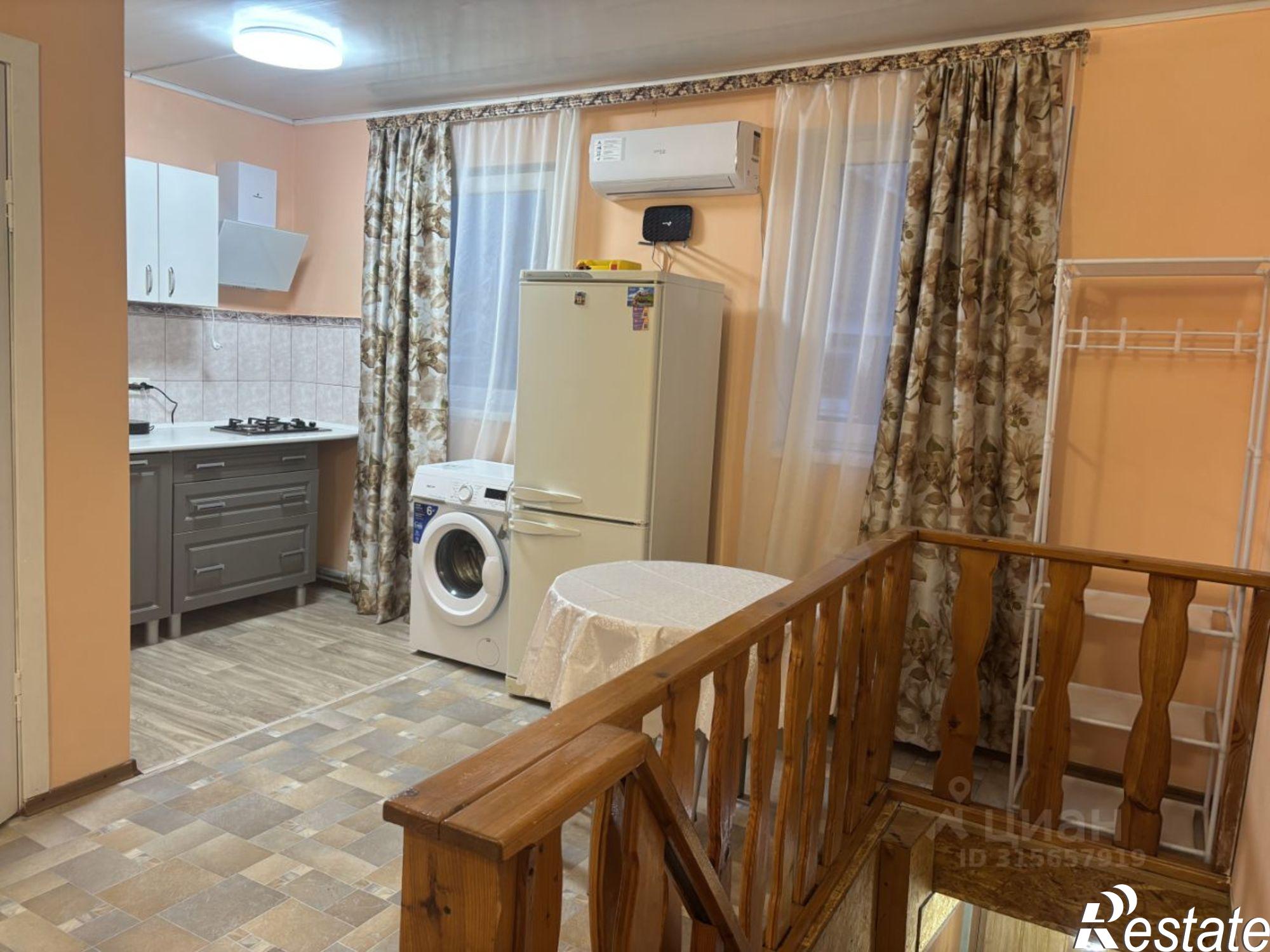 Сдать дачу, дом, коттедж за 25 000 рублей на Клубный переулок