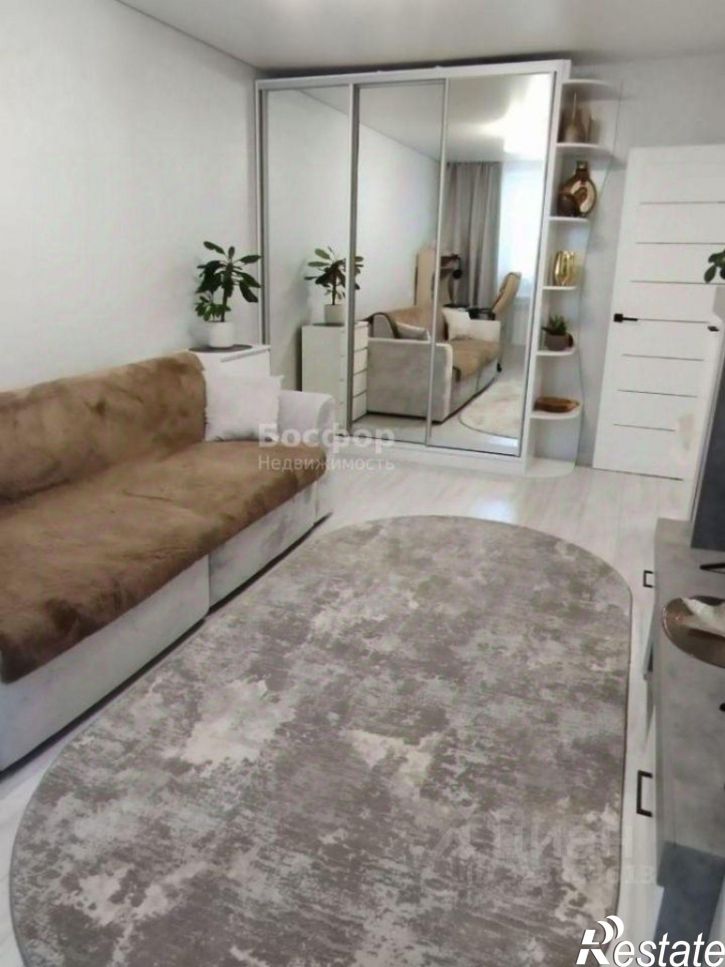 3-комн квартира улица Свиридовых, 1,  д. 1