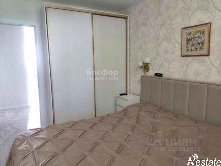 3-комн квартира улица Свиридовых, 1,  д. 1