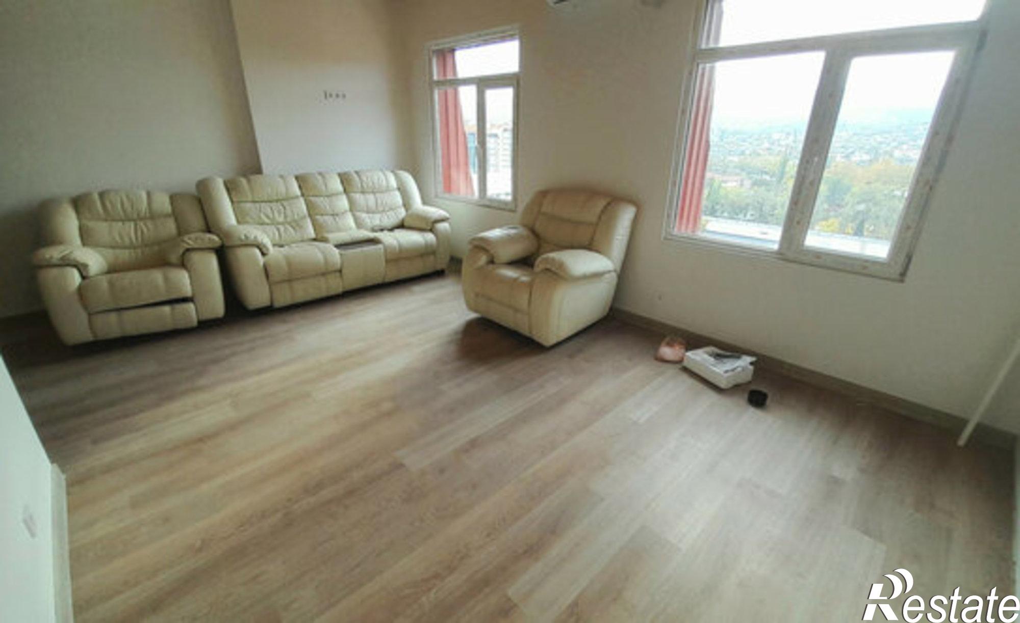 Купить квартиру за 7 150 000 рублей на Симферопольское шоссе, 28