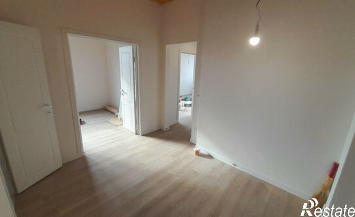 3-комн квартира Симферопольское шоссе, 28,  д. 28