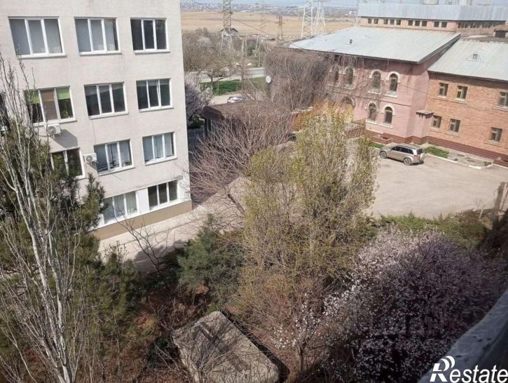 2-комн квартира ул Гарнаева, 104,  д. 104