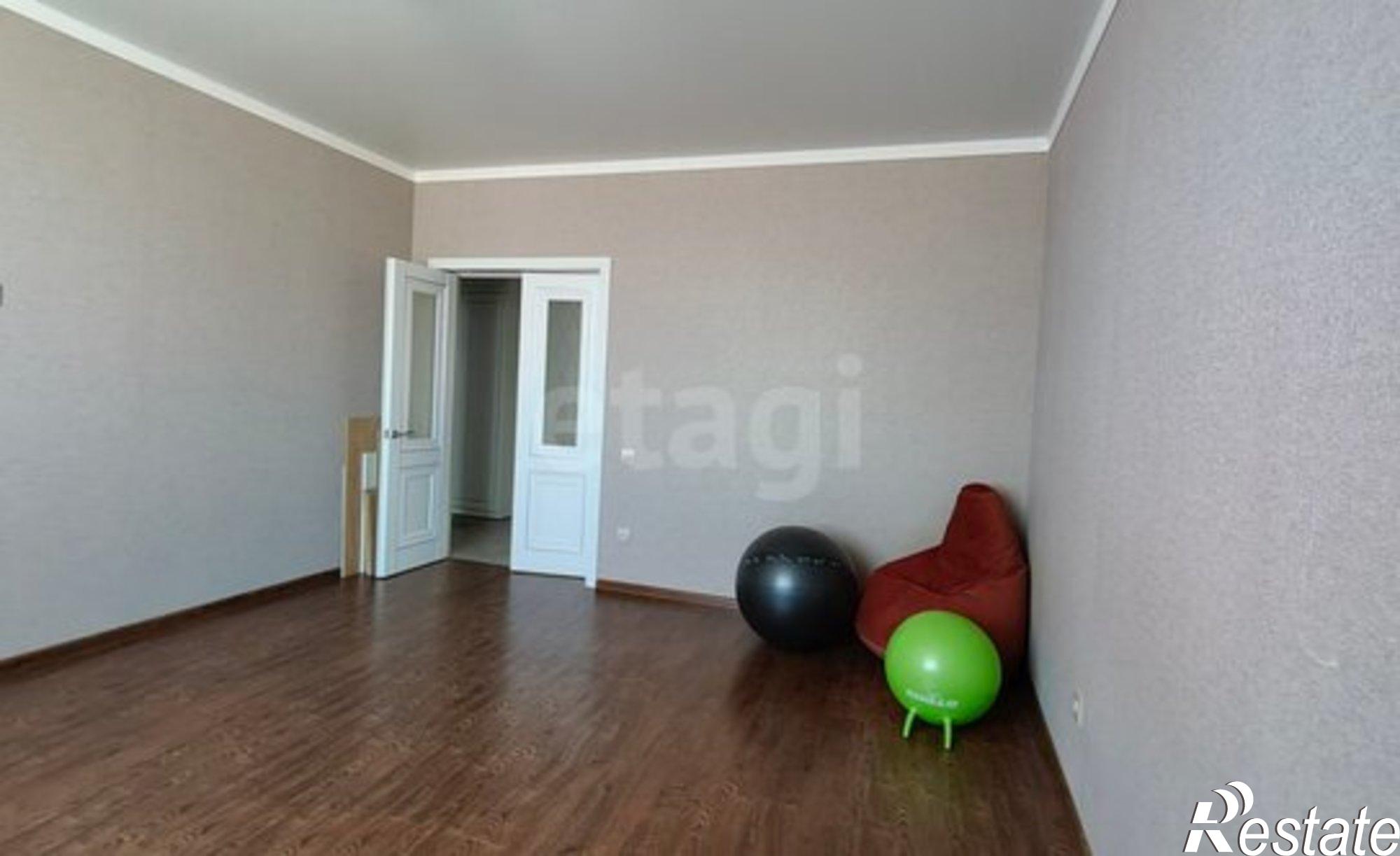 Купить квартиру за 19 400 000 рублей на Симферопольское шоссе, 11 к1