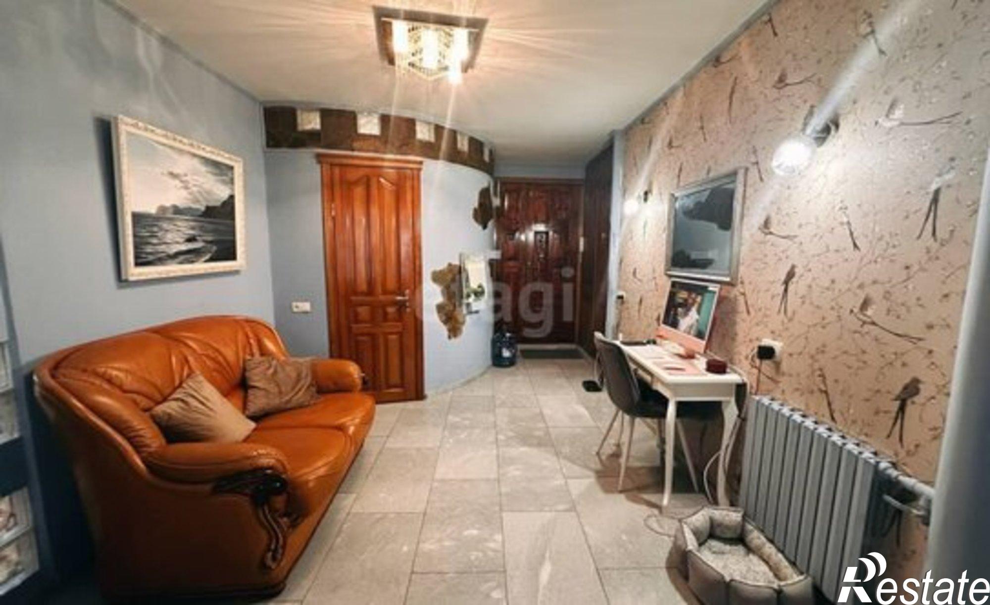 Купить квартиру за 15 000 000 рублей на ул Крымская, 82Б