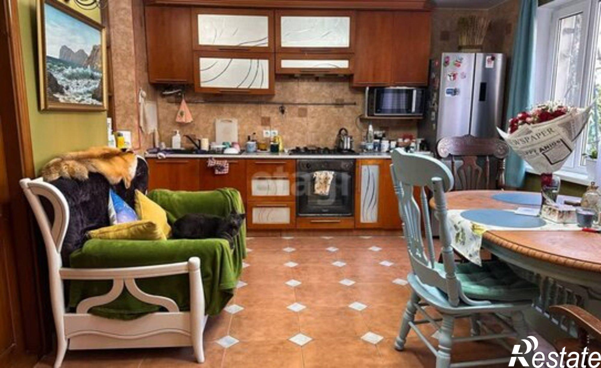 Купить квартиру за 15 000 000 рублей на ул Крымская, 82Б