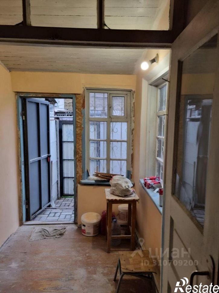 1-комн квартира улица Комисарова, 28,  д. 28