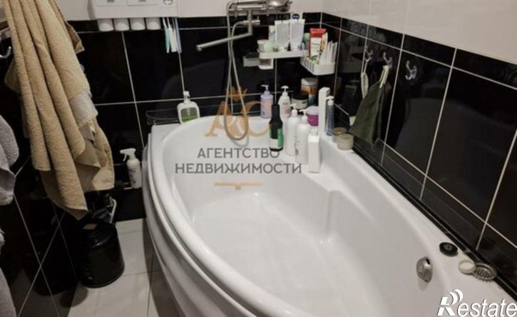 2-комн квартира улица Гарнаева, 63К,  д. 63К