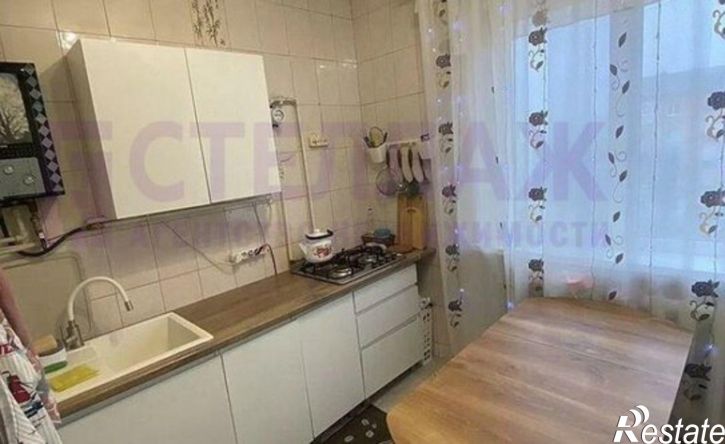 4-комн квартира ул Челнокова, 102,  д. 102