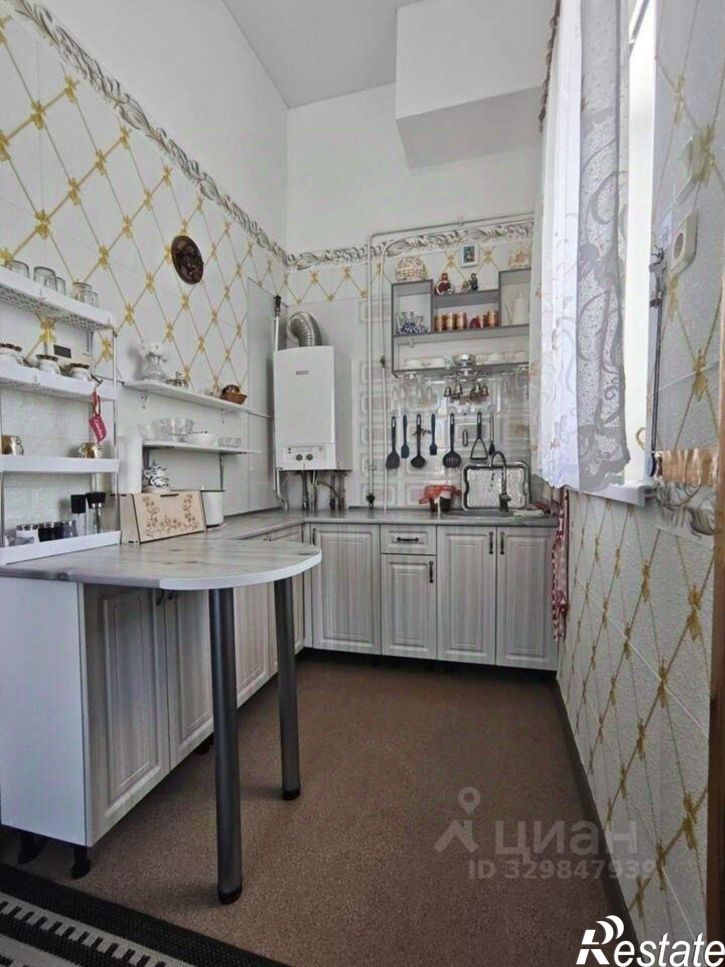 3-комн квартира ул Айвазовского, 10,  д. 10
