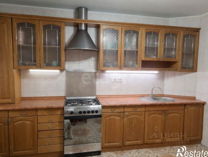 3-комн квартира улица Гарнаева, 63З,  д. 63З