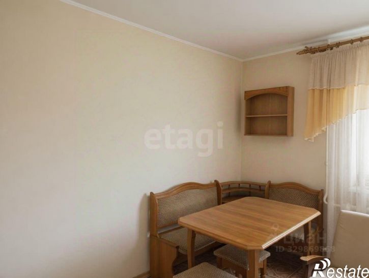3-комн квартира улица Гарнаева, 63З,  д. 63З