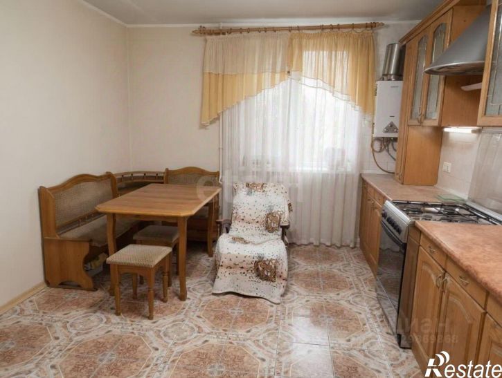 3-комн квартира улица Гарнаева, 63З,  д. 63З