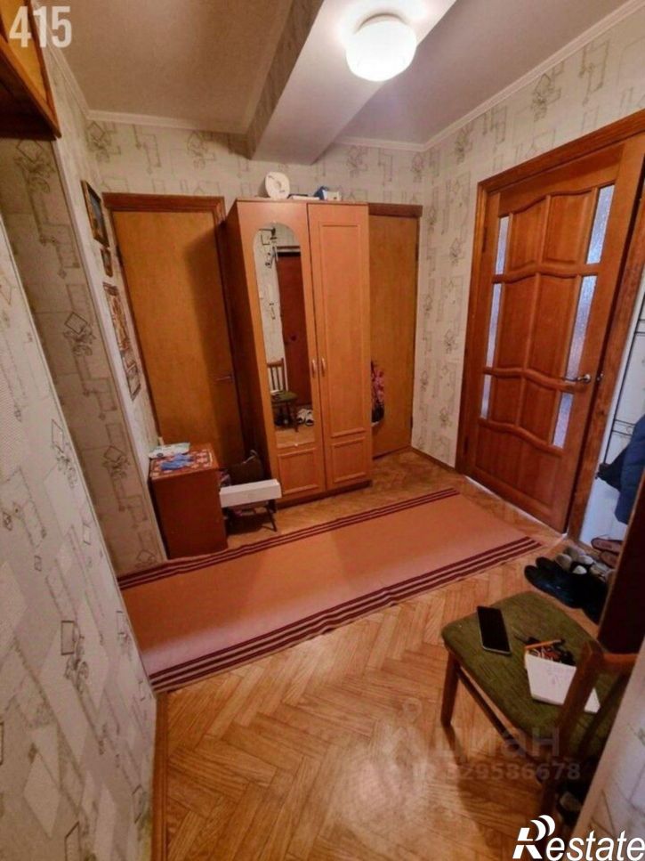 2-комн квартира улица Челнокова, 98,  д. 98