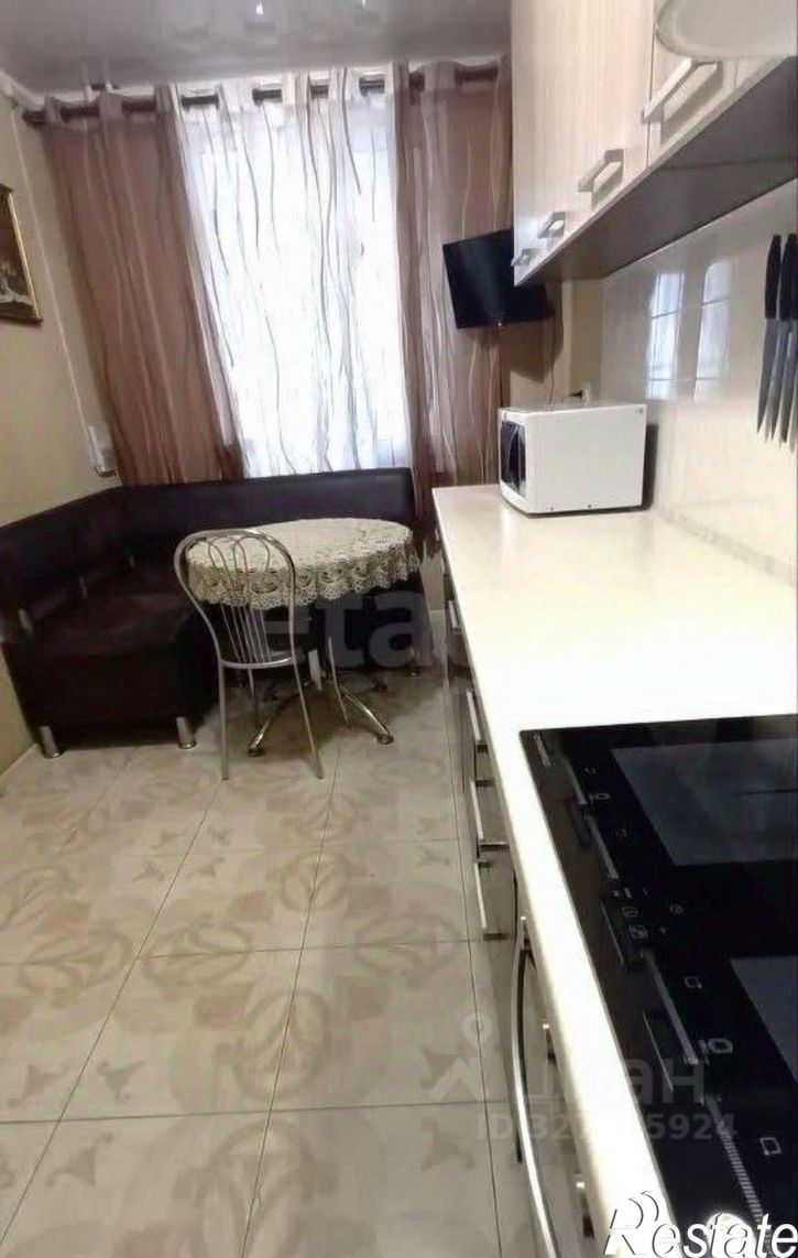 3-комн квартира улица Володарского, 15А,  д. 15А