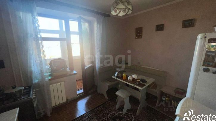 2-комн квартира улица Челнокова, 98,  д. 98