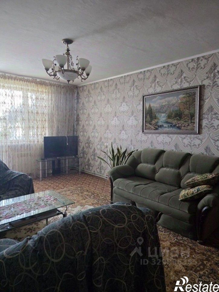 3-комн квартира улица Челнокова, 98,  д. 98
