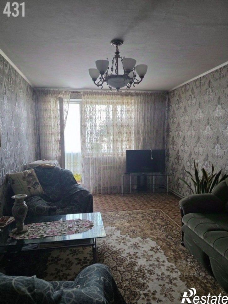 3-комн квартира улица Челнокова, 98,  д. 98