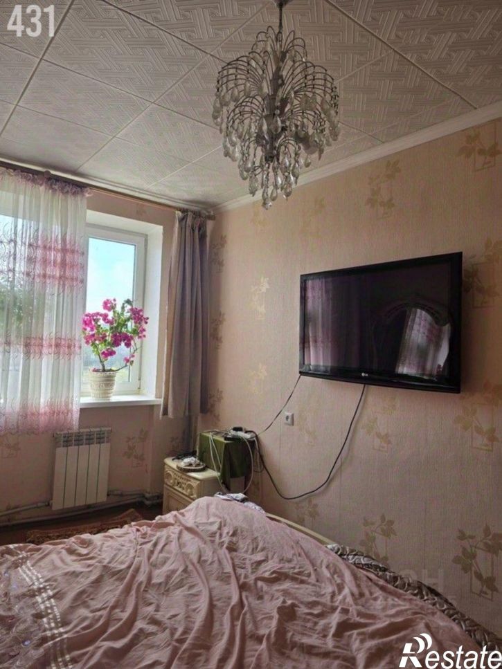 3-комн квартира улица Челнокова, 98,  д. 98
