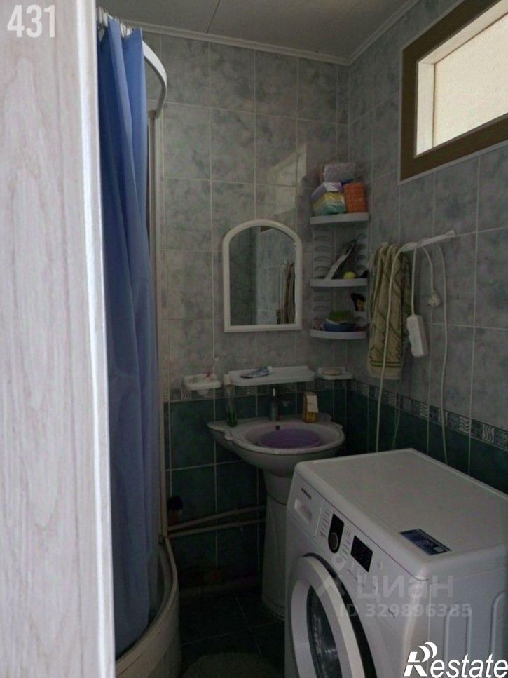 3-комн квартира улица Челнокова, 98,  д. 98