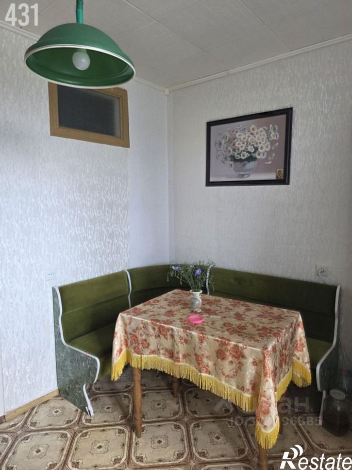 3-комн квартира улица Челнокова, 98,  д. 98