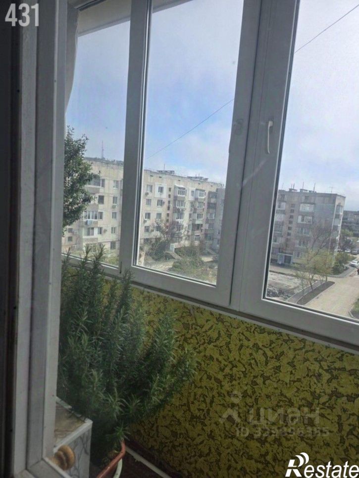 3-комн квартира улица Челнокова, 98,  д. 98