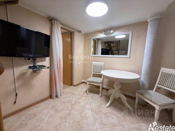 4-комн квартира улица Десантников, 7Б,  д. 7Б