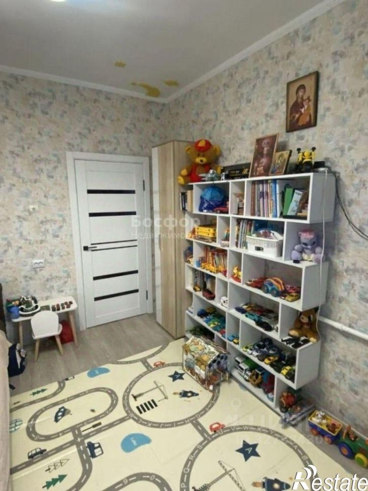 4-комн квартира ул Челнокова, 102,  д. 102