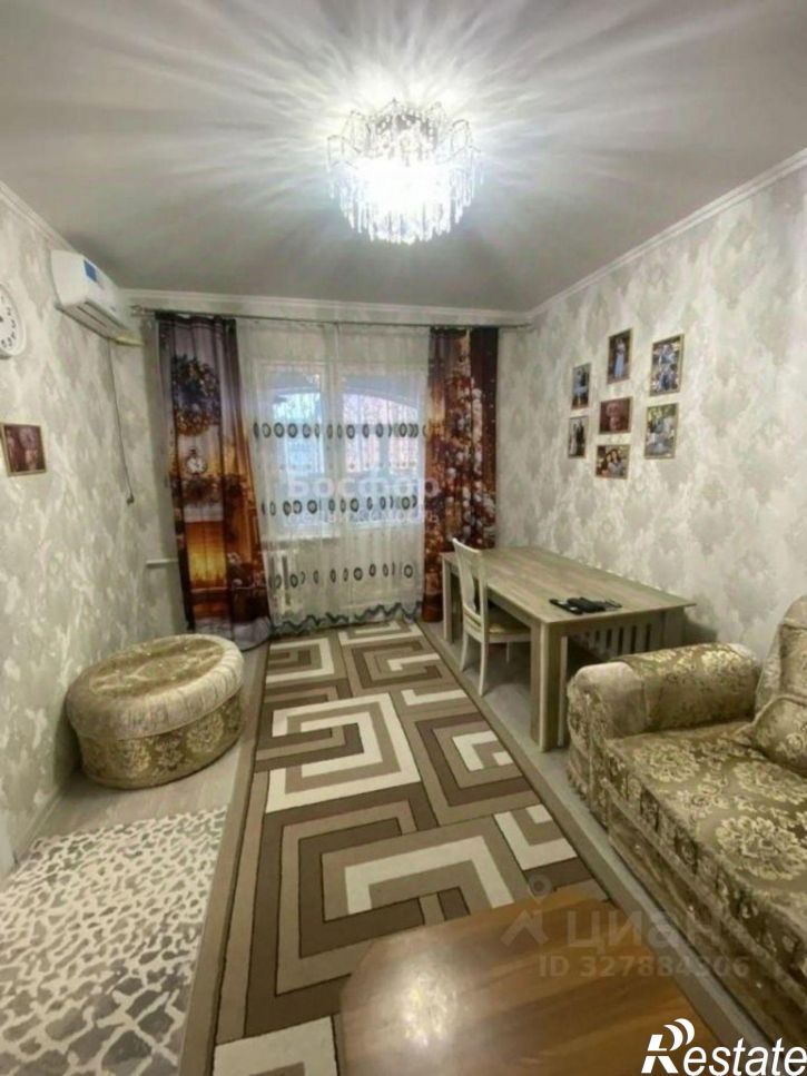 4-комн квартира ул Челнокова, 102,  д. 102
