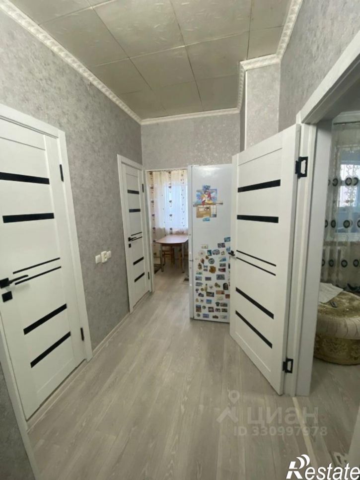 4-комн квартира улица Челнокова, 102,  д. 102