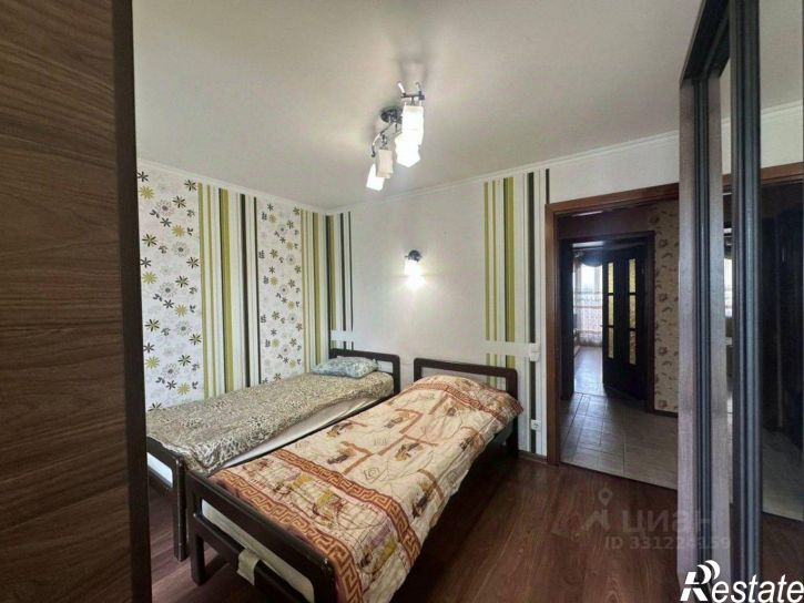 3-комн квартира улица Володарского, 15А,  д. 15А