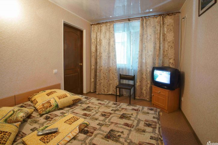 Комната Крымская , 1