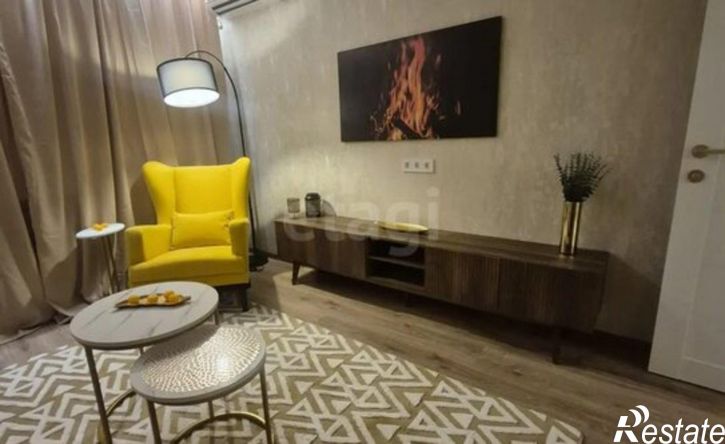 2-комн квартира улица Гарнаева, 79,  д. 79