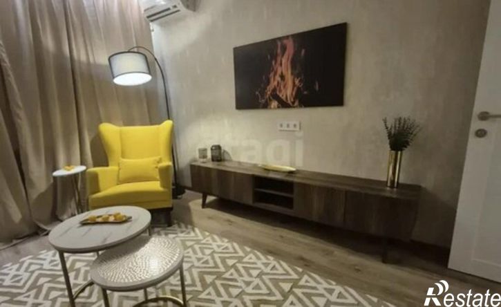 2-комн квартира улица Гарнаева, 79,  д. 79