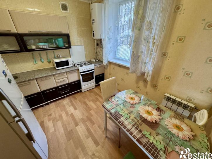 3-комн квартира Симферопольское шоссе, 41-К,  д. 41-К