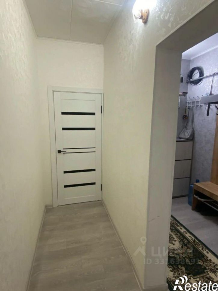 4-комн квартира улица Челнокова, 102,  д. 102