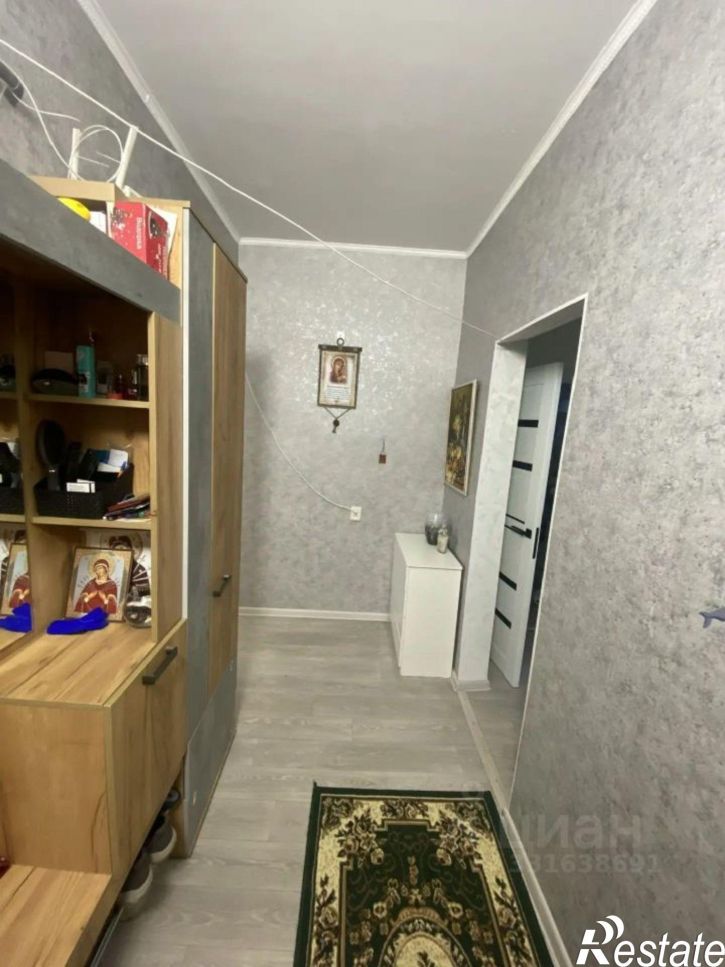 4-комн квартира улица Челнокова, 102,  д. 102