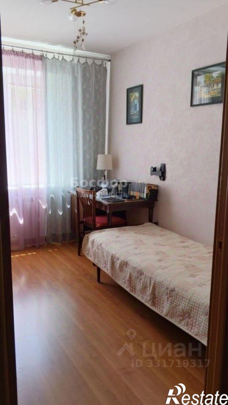 3-комн квартира ул Караимская, 4,  д. 4